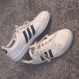 Adidas Grand Court Sneakers
